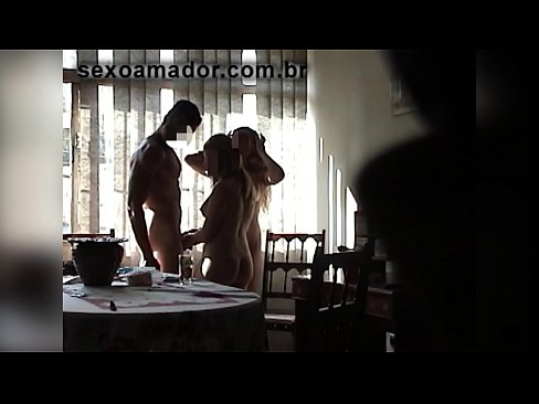 ❤️ Mmekọahụ enyi na-akpọ a ibu nwoke na a threesome na ya ❤️ Anal porn ️❤