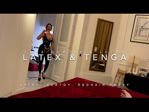 ❤️ Nwa nkịrịkọ na-acha uhie uhie yi uwe latex nke nnochi anya ❤️ Anal porn ️❤