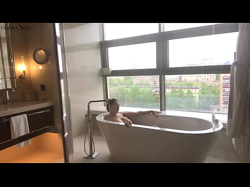 ❤️ Tremendous nwa ọhụrụ mmasị jerking anya ọtụ ya n'ime ụlọ ịwụ ahụ ❤️ Anal porn ️❤
